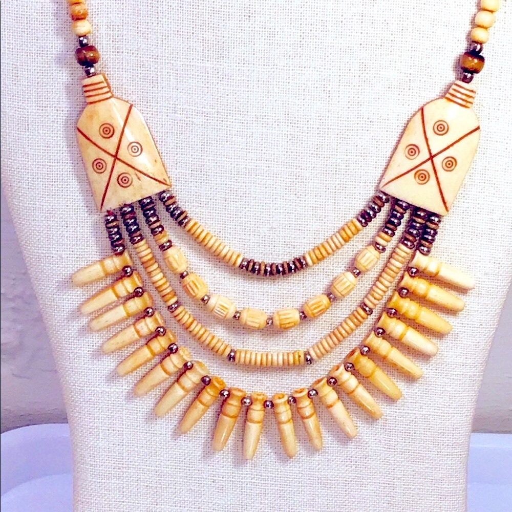 Very beautiful and well made carved bovine bone tribal south western necklace